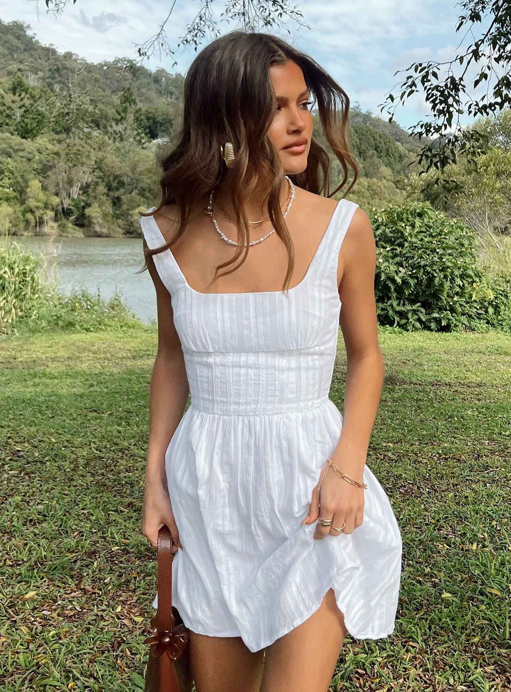 Robe Mini avec Coupe Cintrée et Encolure Carrée pour Femme | Idéale pour l'Été