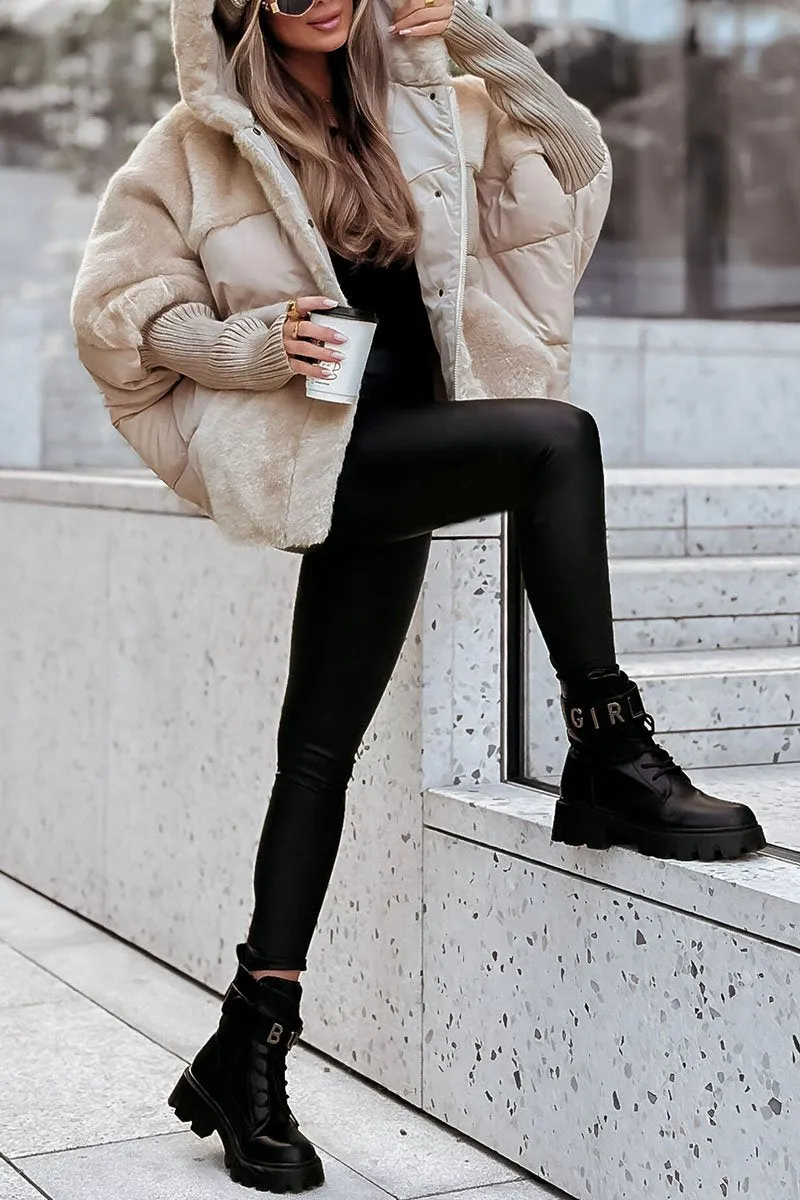 Cape Matelassée Longue avec Col en Fourrure Synthétique pour Femme | Idéale pour l’Hiver