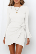 Robe Mini Avec Col Rond, Volants Subtils Et Manches Longues Pour Femmes | Adaptée Aux Tenues Quotidiennes