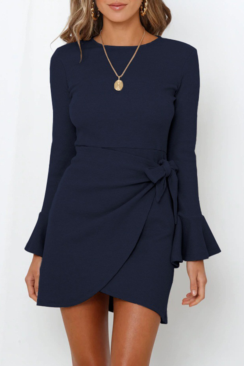 Robe Mini Avec Col Rond, Volants Subtils Et Manches Longues Pour Femmes | Adaptée Aux Tenues Quotidiennes