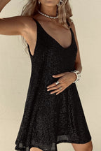 Robe Courte avec Finition Brillante et Encolure En V pour Femme | Idéale pour Les Soirées et Événements Festifs
