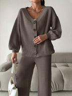 Ensemble Tricoté avec Col en V et Coupe Coordonnée pour Femme | Idéal pour Usage Quotidien