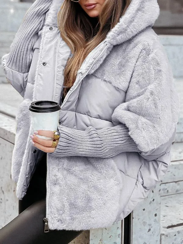 Cape Matelassée Longue avec Col en Fourrure Synthétique pour Femme | Idéale pour l’Hiver