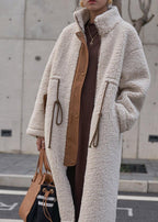 Manteau d’Hiver Grande Taille avec Col Haut et Cordon de Serrage pour Femme | Idéal pour la Saison Froide