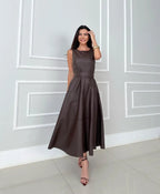 Robe Midi Sans Manches Avec Taille Ajustée Pour Femme | Idéal Pour Occasions Quotidiennes Et Formelles