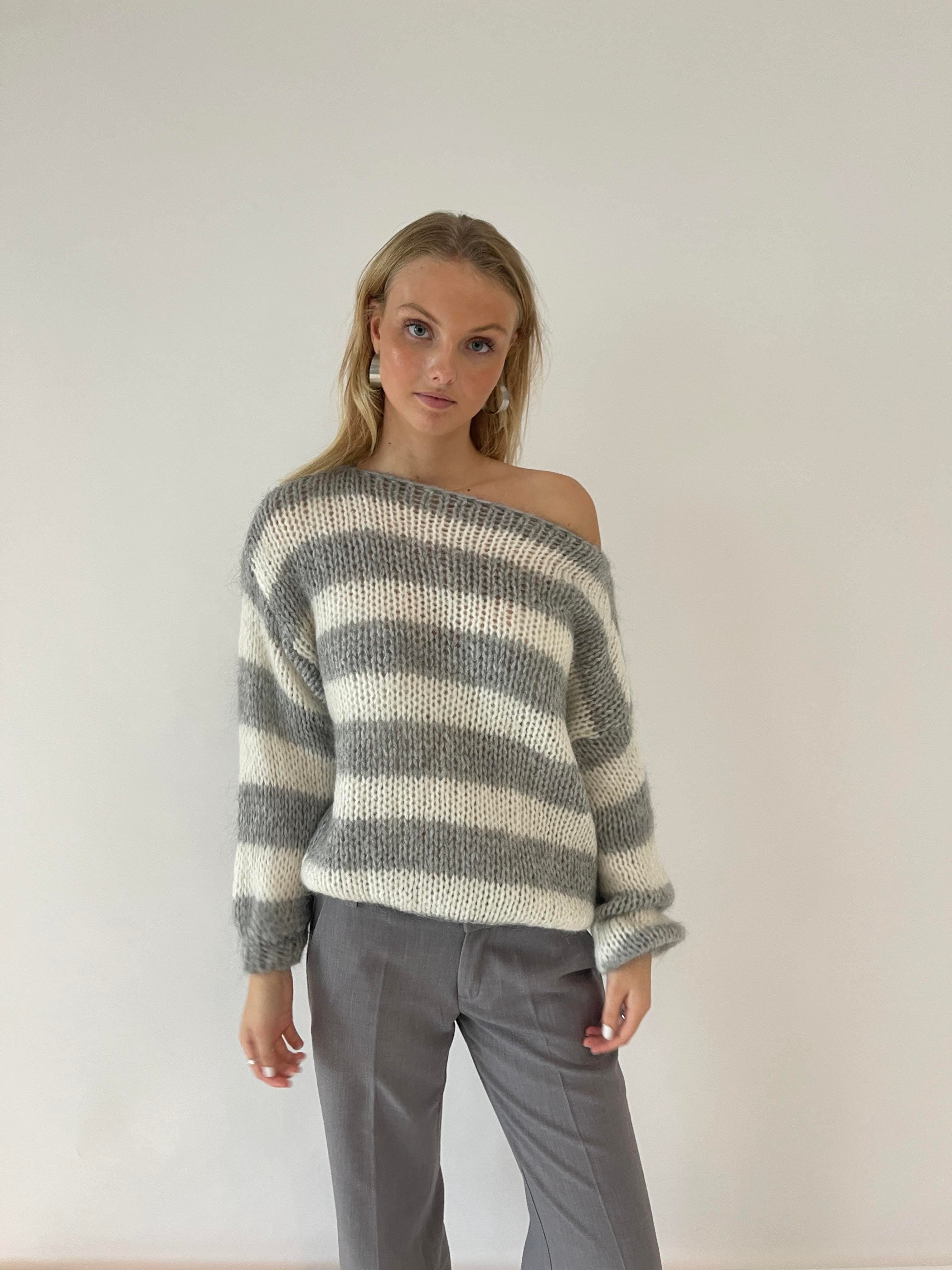 Pull À Col Rond avec Coupe Classique pour Femme | Idéal pour Les Journées Fraîches