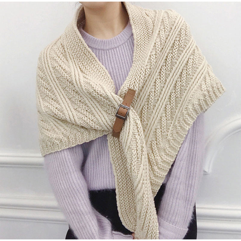 Châle Trinagle Doux avec Boucle pour Femme | Idéal pour l’Hiver