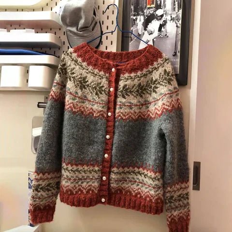 Pull à Col Rond avec Boutons Décoratifs pour Femme | Idéal pour Hiver