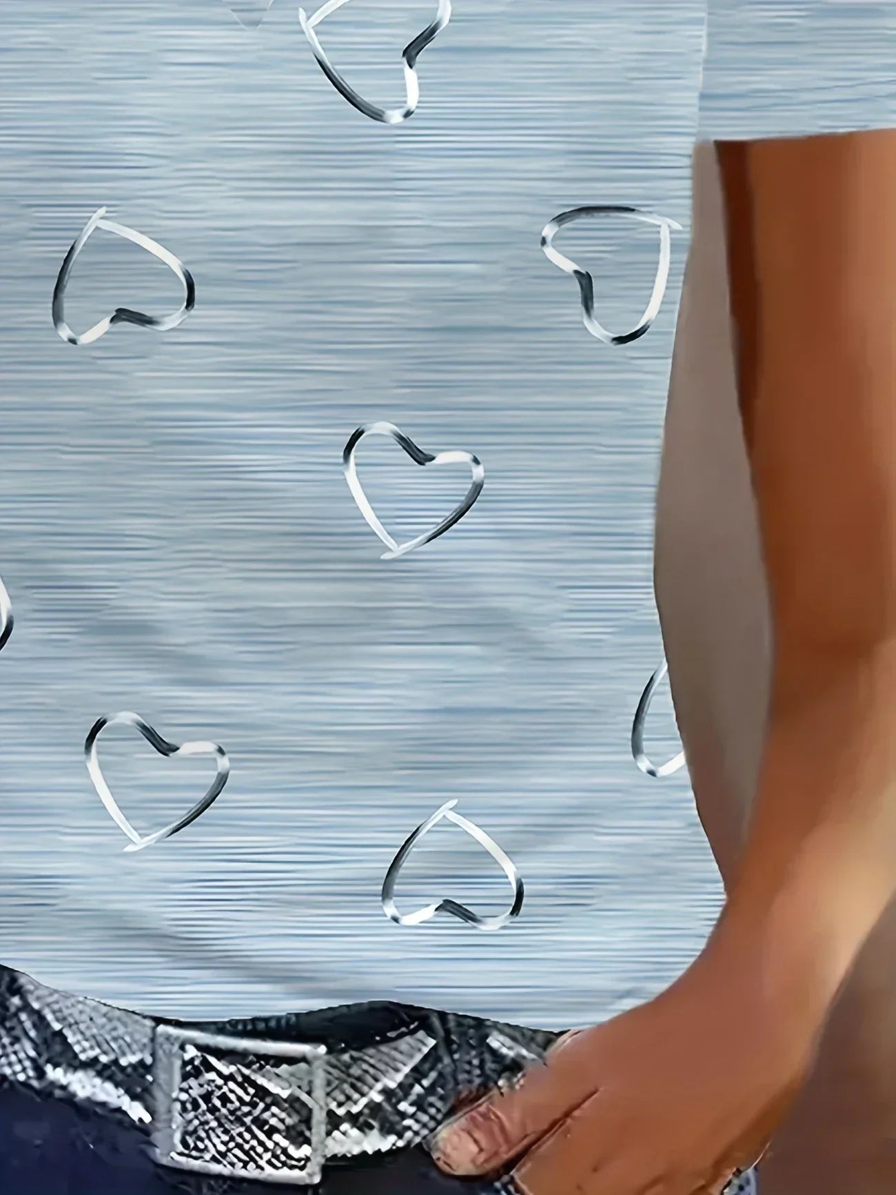 Top à Col en V avec Imprimé Cœur pour Femme | Idéal pour Usage Quotidien
