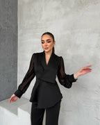 Ensemble Deux Pièces avec Blazer Drapé et Pantalon Droit pour Femme | Idéal pour les Événements Professionnels