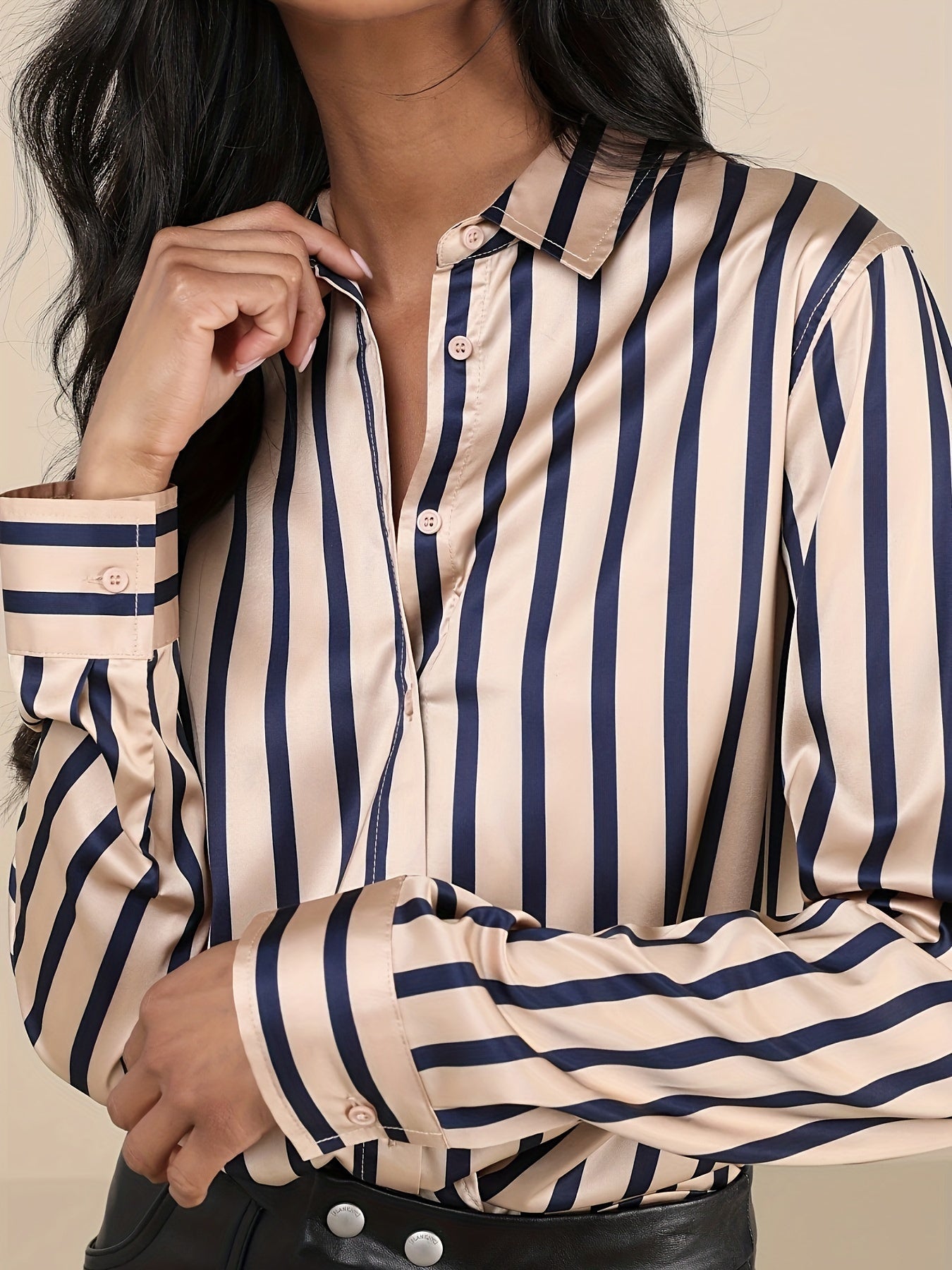 Blouse Avec Coupe Ajustée Et Détails Plissés Pour Femme | Idéal Pour Bureau Et Usage Quotidien