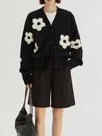Cardigan Noir à Motif Floral avec Coupe Oversize et Boutons pour Femmes | Idéal pour Saisons Fraîches
