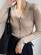 Cardigan Ajusté à Fines Côtes avec Col Chemise pour Femme | Idéal pour le Bureau et les Sorties