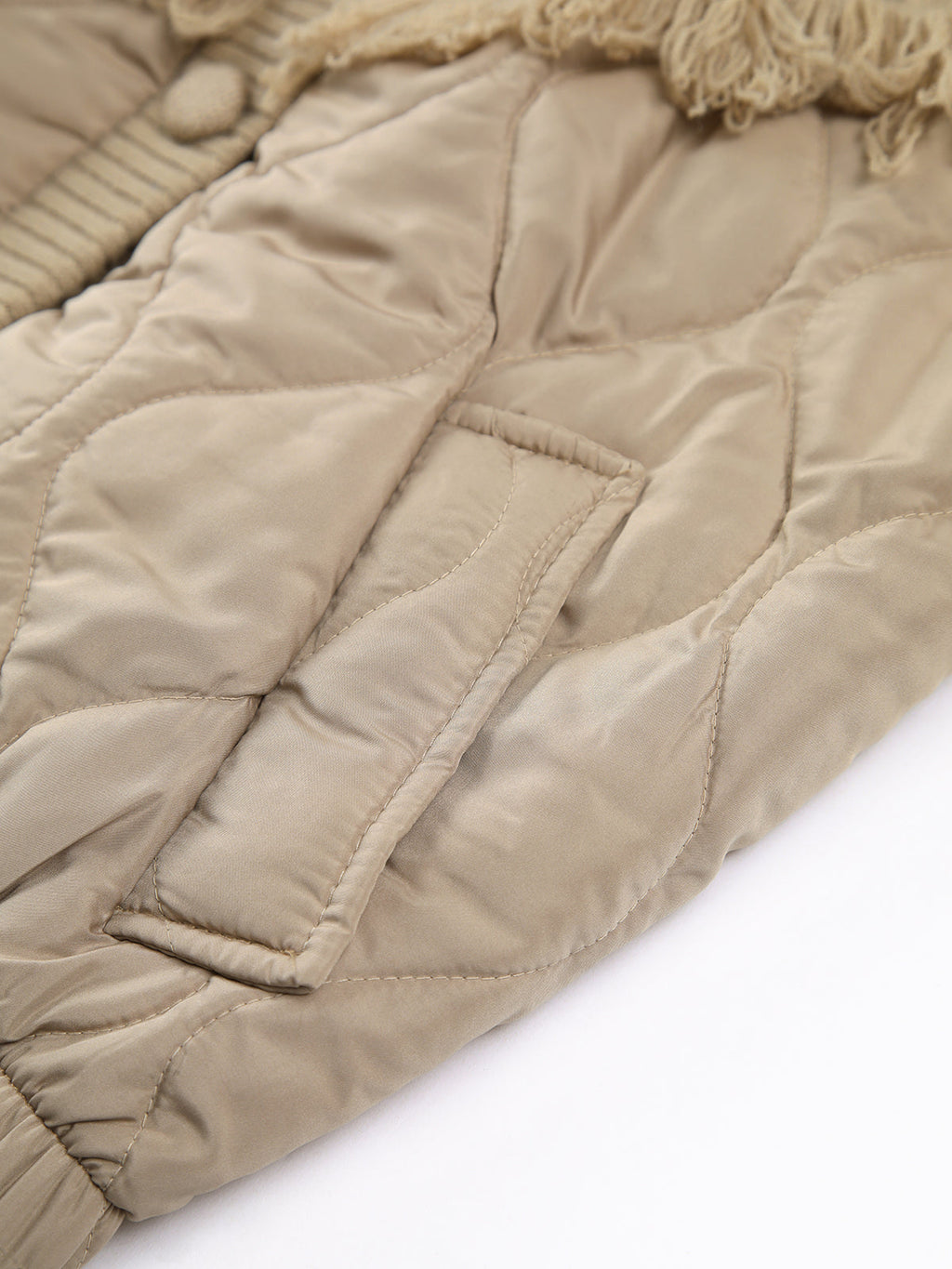 Veste Matelassée à Détails en Maille et Franges pour Femmes | Idéale pour la Mi-Saison et les Tenues Décontractées