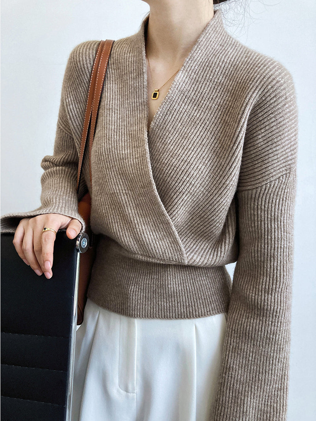 Pull à Coupe Portefeuille avec Col en V Croisé pour Femmes | Idéal pour Bureau et Sorties