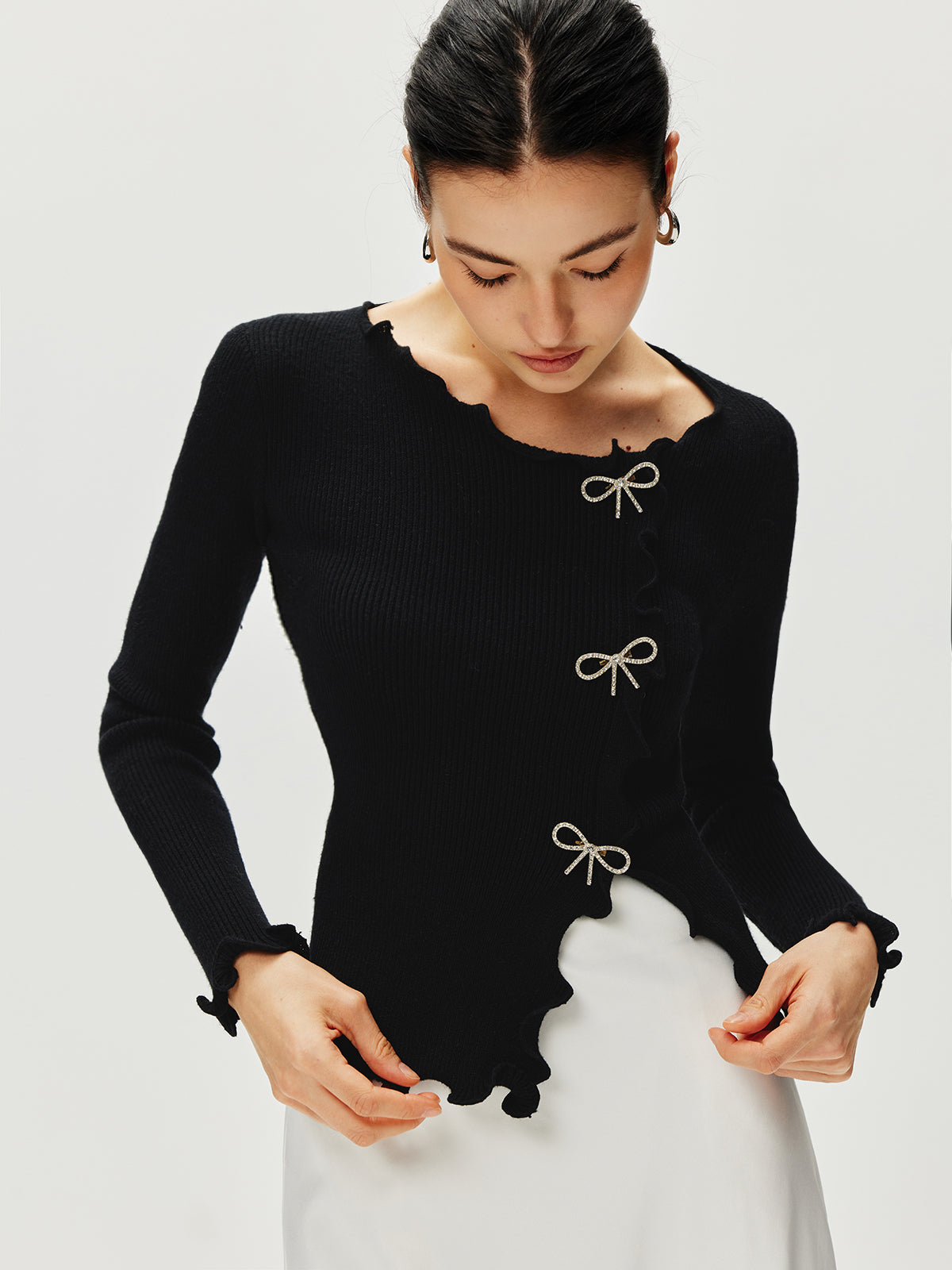 Cardigan Ajusté Asymétrique avec Fermeture à Nœuds pour Femme | Idéal pour Tenues Quotidiennes