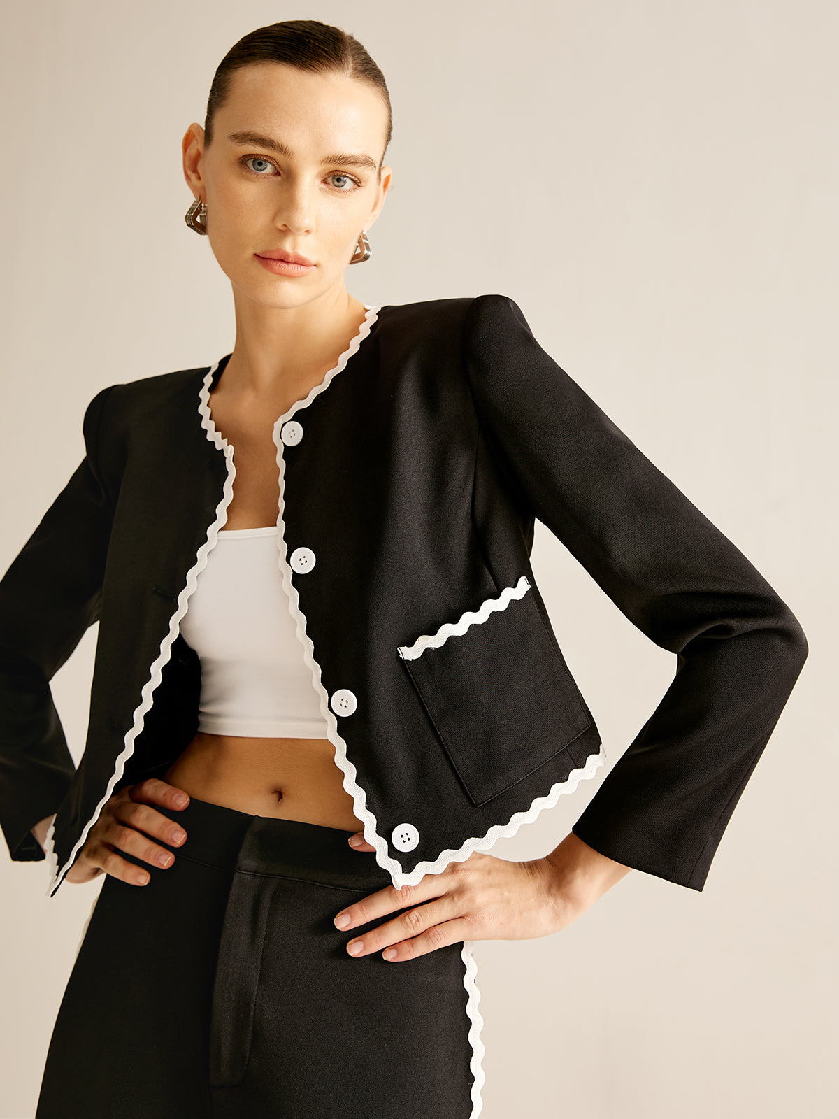 Blazer avec Finition Ondulée Contrastante Et Boutons pour Femme | Idéal pour Le Travail Et Le Temps Libre