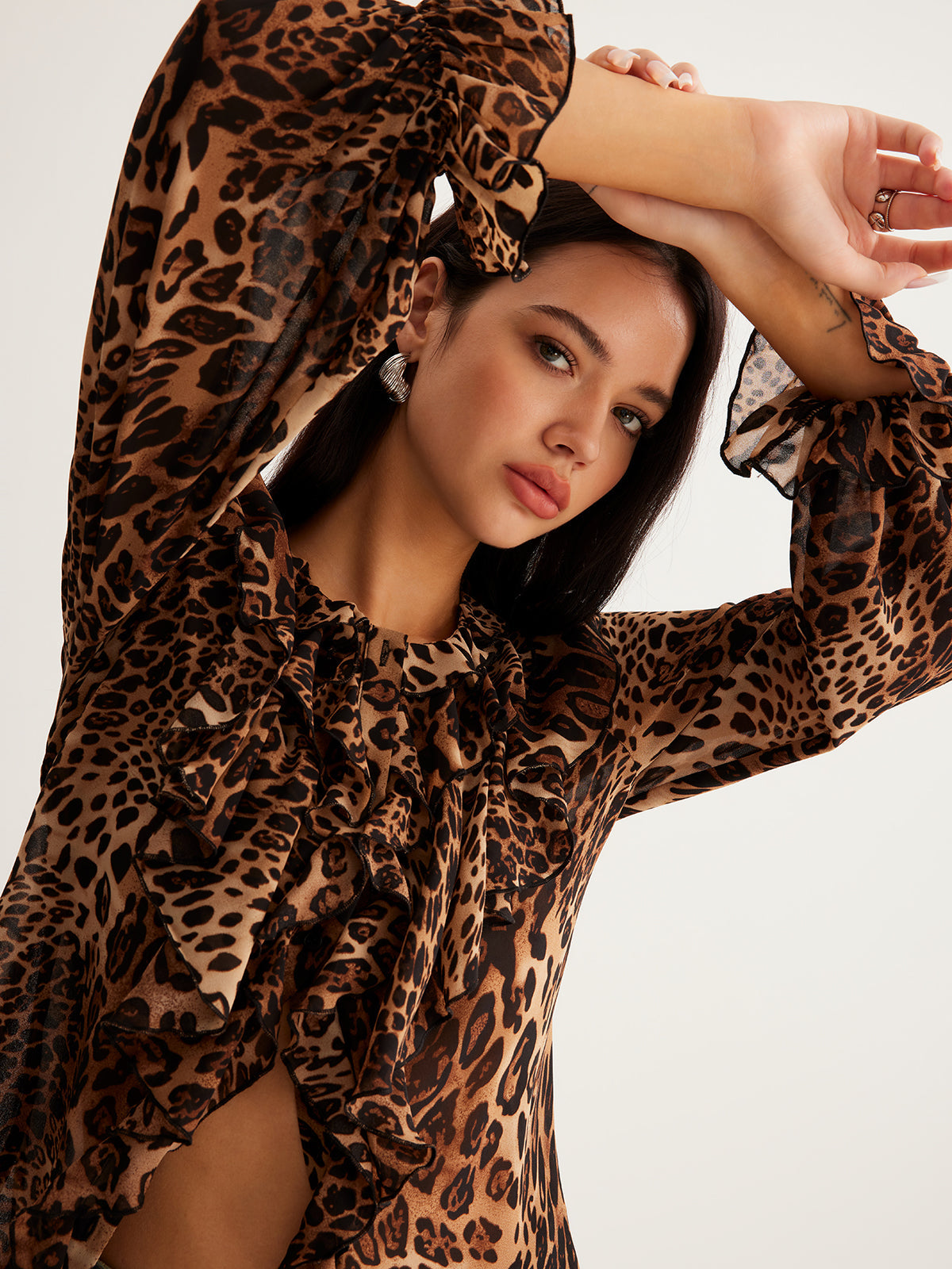 Blouse À Imprimé Léopard Avec Col À Volants Pour Femme | Idéal Pour Les Journées D’Été Et Les Activités Quotidiennes