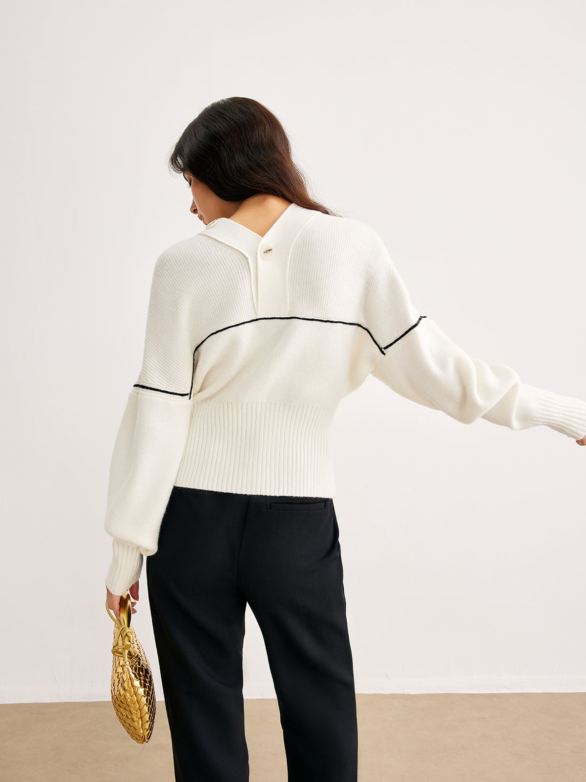 Cardigan Ample à Col V avec Détail Contrastant pour Femme | Idéal pour la Mi-Saison