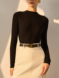 Pull Noir Ajusté à Maille Texturée avec Col Rond Montant pour Femmes | Idéal pour Tenues Quotidiennes