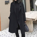 Manteau Urbain avec Revers Structurés et Poches Intégrées pour Femmes | Idéal pour Saison Froide
