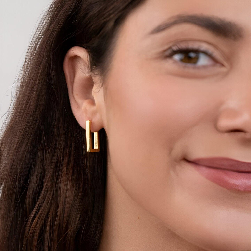 Boucles d’Oreilles Plaquées 18K avec Fermeture à Charnière en Acier Inoxydable | Usage Quotidien