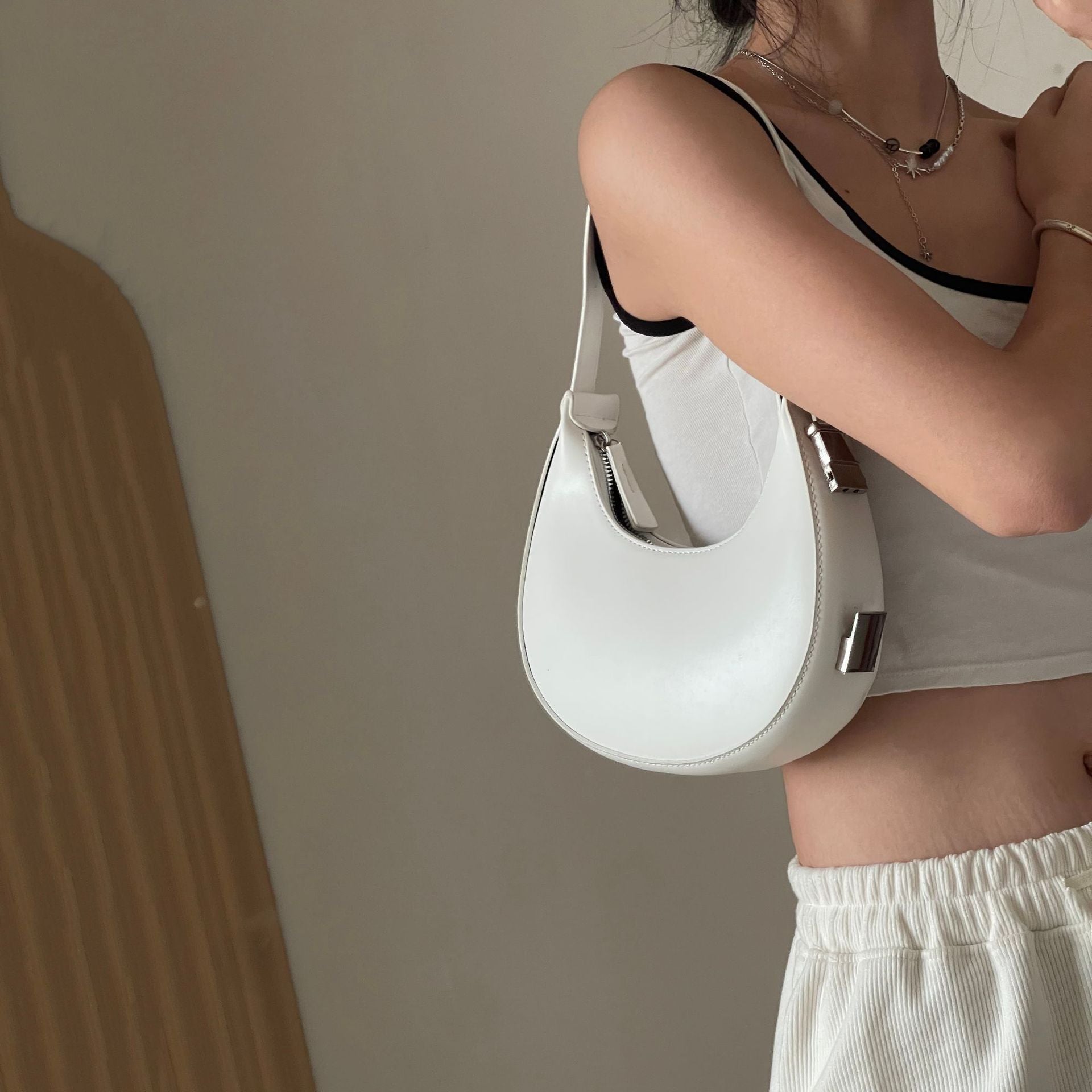 Sac Épaule avec Fermoir Métallique pour Femme | Idéal pour Usage Quotidien