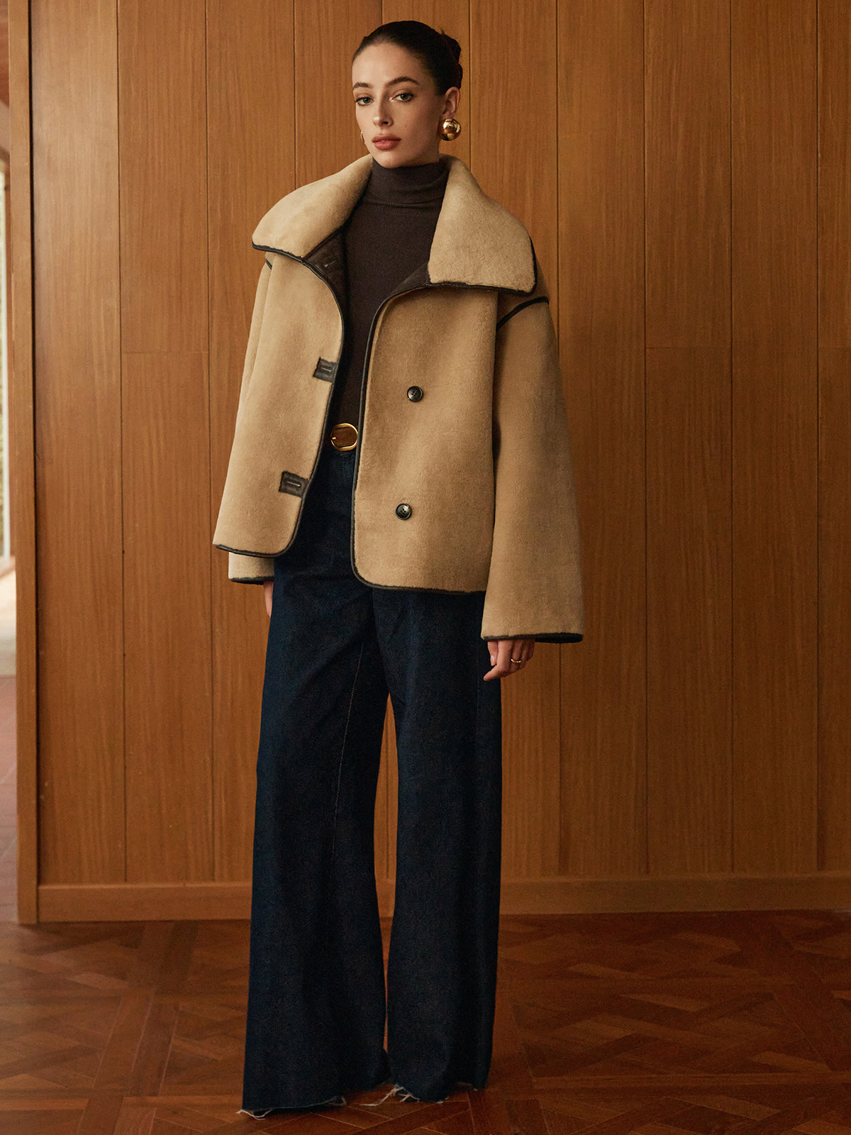 Manteau Droit avec Passepoil Contrasté et Manches Longues pour Femme | Idéal pour l’Automne et l’Hiver