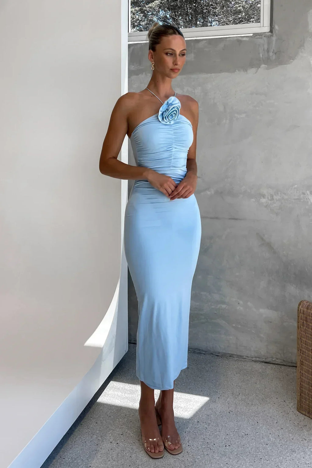 Robe Midi Sans Manches avec Détails Froncés pour Femme | Idéale pour Événements et Occasions Quotidiennes