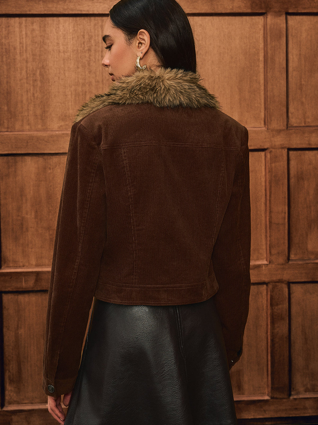 Veste Courte à Col Imitation Fourrure pour Femme | Idéale pour la Mi-Saison