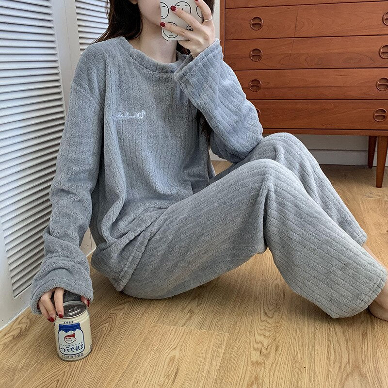 Ensemble Pyjama avec Haut Et Pantalon pour Femme | Idéal pour Les Soirées À La Maison