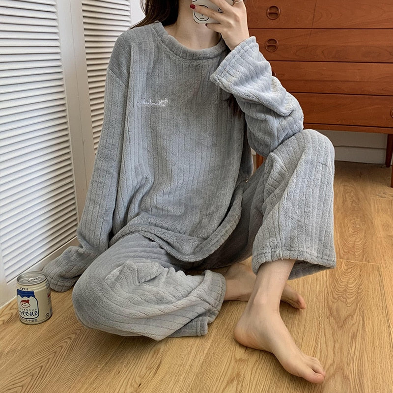 Ensemble Pyjama avec Haut Et Pantalon pour Femme | Idéal pour Les Soirées À La Maison