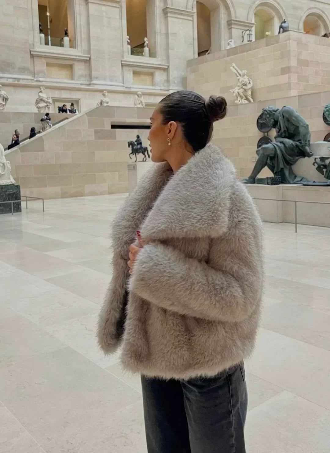 Manteau avec Col Oversize pour Femme | Idéal pour l’Hiver et les Occasions Spéciales