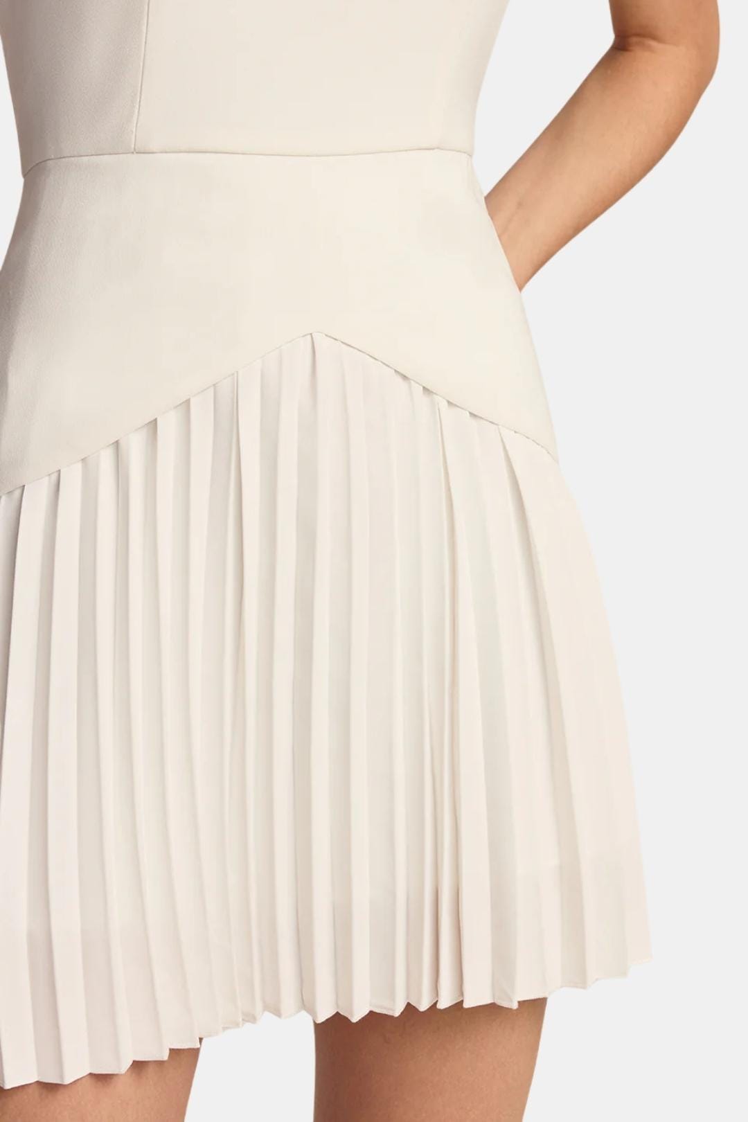 Robe Mini Avec Coupe Sans Manches Et Jupe Plissée Pour Femme | Idéal Pour Événements Et Quotidien