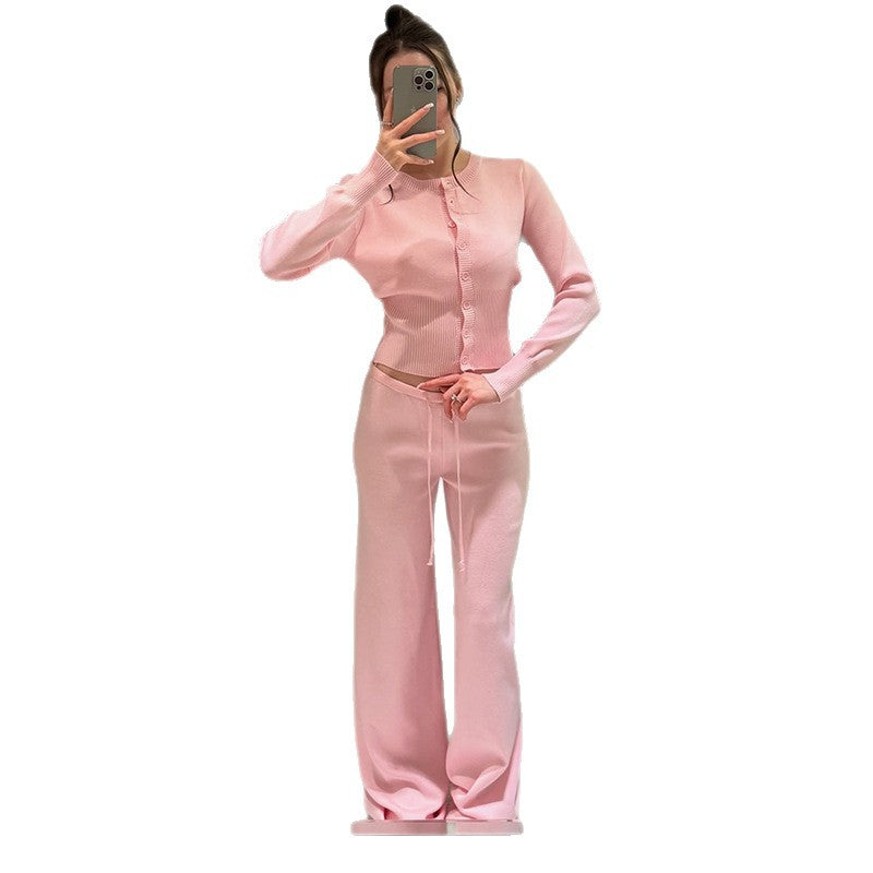 Ensemble Loungewear Deux Pièces avec Haut Boutonné et Pantalon Large pour Femme | Idéal pour la Détente