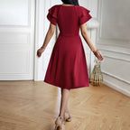 Robe à Col V avec Jupe Trapèze Longueur Genou pour Femme | Idéale pour Quotidien et Sorties