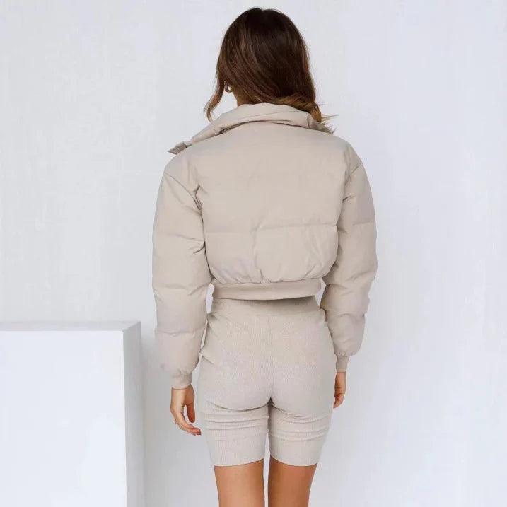 Veste Courte À Capuche Avec Coupe Polyvalente Pour Femme | Idéale Pour La Mi-Saison Et Les Journées Fraîches