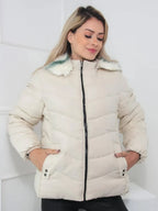 Veste Matelassée avec Capuche Amovible pour Femme | Idéale pour L’Hiver