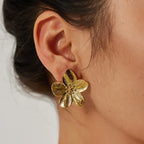 Boucles d’Oreilles Pendantes avec Détail Floral pour Femme | Idéales pour les Événements de Printemps