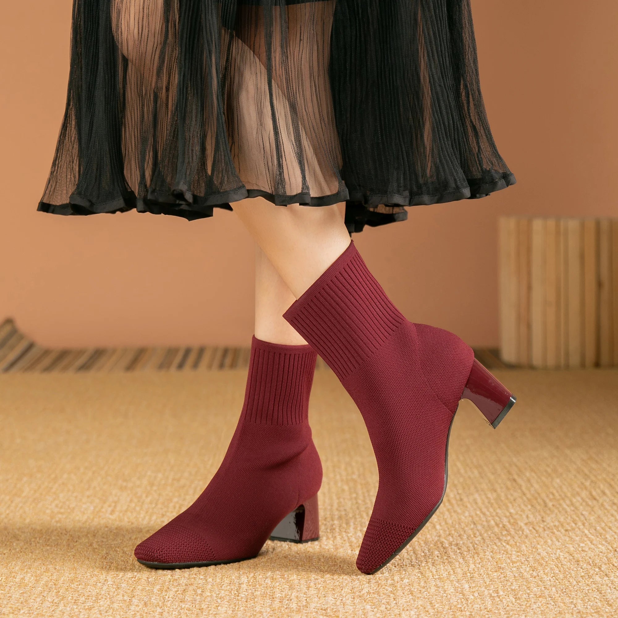 Bottines à Talon Moyen avec Semelle Stable pour Femmes | Idéal pour Usage Quotidien