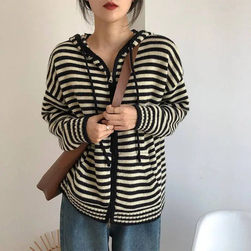 Pull À Capuche Avec Motif Rayé Pour Adultes | Idéal Pour Un Usage Décontracté