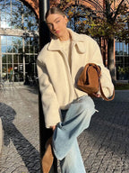 Veste Courte avec Fermeture Éclair et Col à Revers pour Femme | Idéale pour l’Automne et l’Hiver