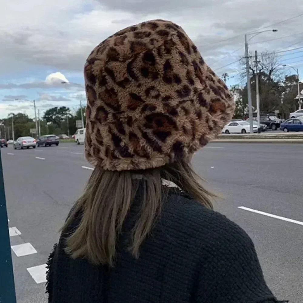 Chapeau Bob à Motif Léopard avec Finition Douce pour Adultes | Idéal pour l’Hiver