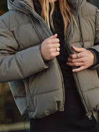 Doudoune Matelassée avec Capuche et Coupe Décontractée pour Femme | Idéale par Temps Froid