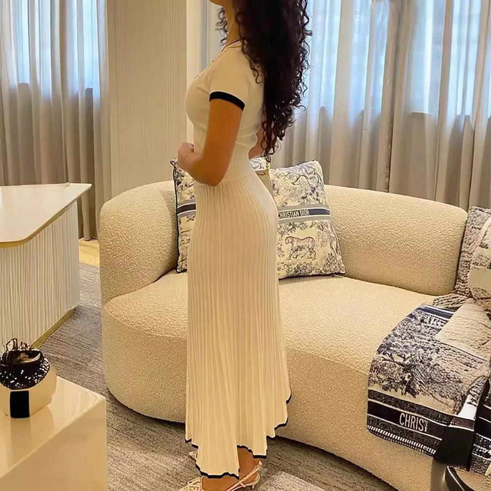 Ensemble Deux Pièces en Maille Côtelée avec Finitions Contrastées pour Femme | Idéal pour le Bureau ou les Sorties