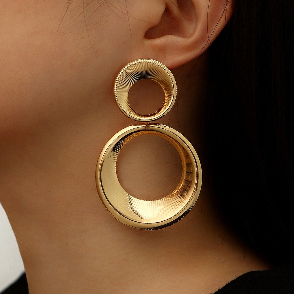 Boucles D'Oreilles Avec Cercles Dorés Et Effet 3D Pour Femmes | Idéal Pour Usage Quotidien Et Occasions