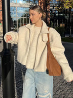 Veste Courte avec Fermeture Éclair et Col à Revers pour Femme | Idéale pour l’Automne et l’Hiver