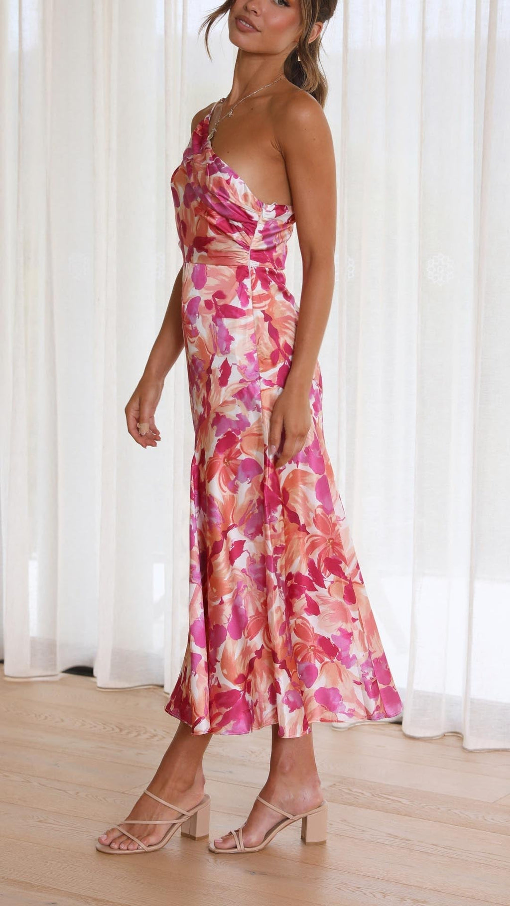 Robe Midi Florale à Une Épaule avec Fermeture Latérale pour Femme | Idéale pour les Occasions et Événements d’Été