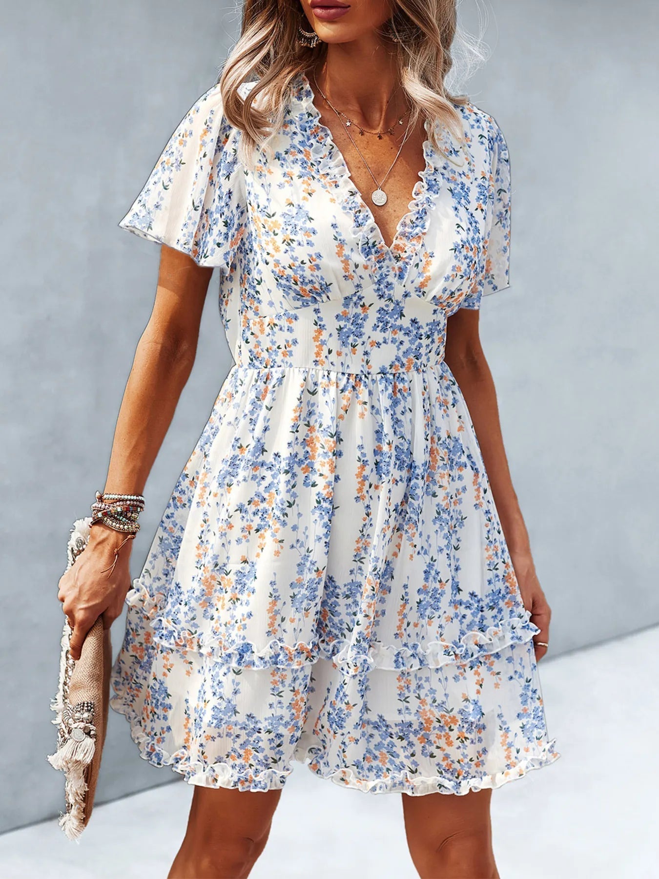 Robe Courte Fleurie à Décolleté en V Croisé et Manches Volantes pour Femme | Idéale pour les Sorties d’Été