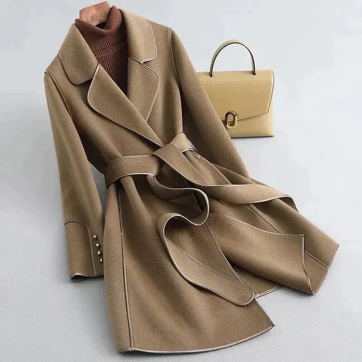 Trench-Coat à Ceinture avec Coupe Longue pour Femme | Idéal pour Usage Quotidien et Mi-Saison